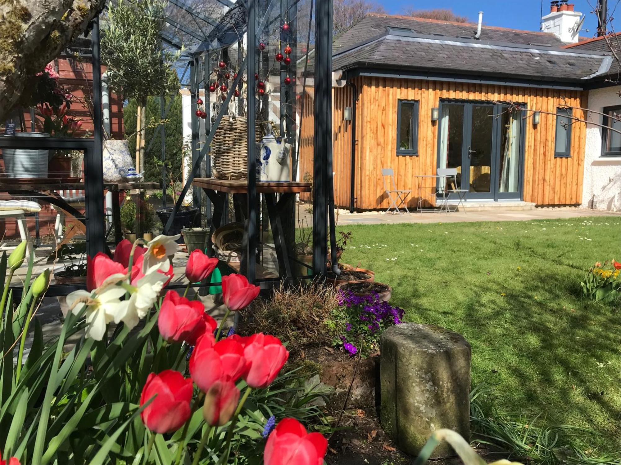 City Central Quiet Garden Apartment With Free Parking Инвернесс Экстерьер фото